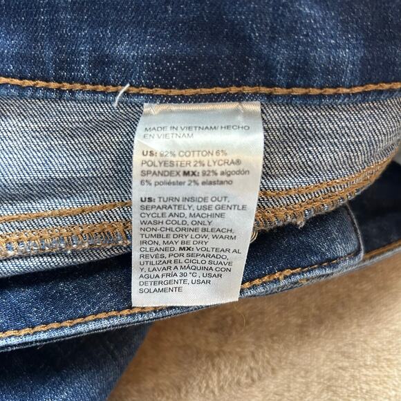 Chicos So Slimming Girlfriend Kick Flare Jeans Womens Size 12 Blue Denim Cropped - Picture 7 of 7